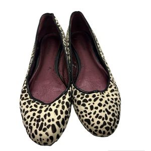 Liz Claiborne White and Black Spotted Cow Hide Flats